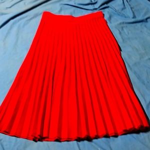 St. John midi flare pleated knit skirt